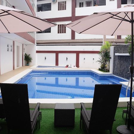 Sebastien Hotel Lapu-Lapu City Exteriör bild