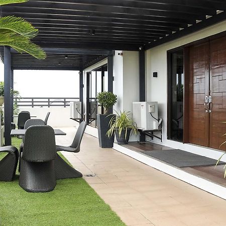 Sebastien Hotel Lapu-Lapu City Exteriör bild