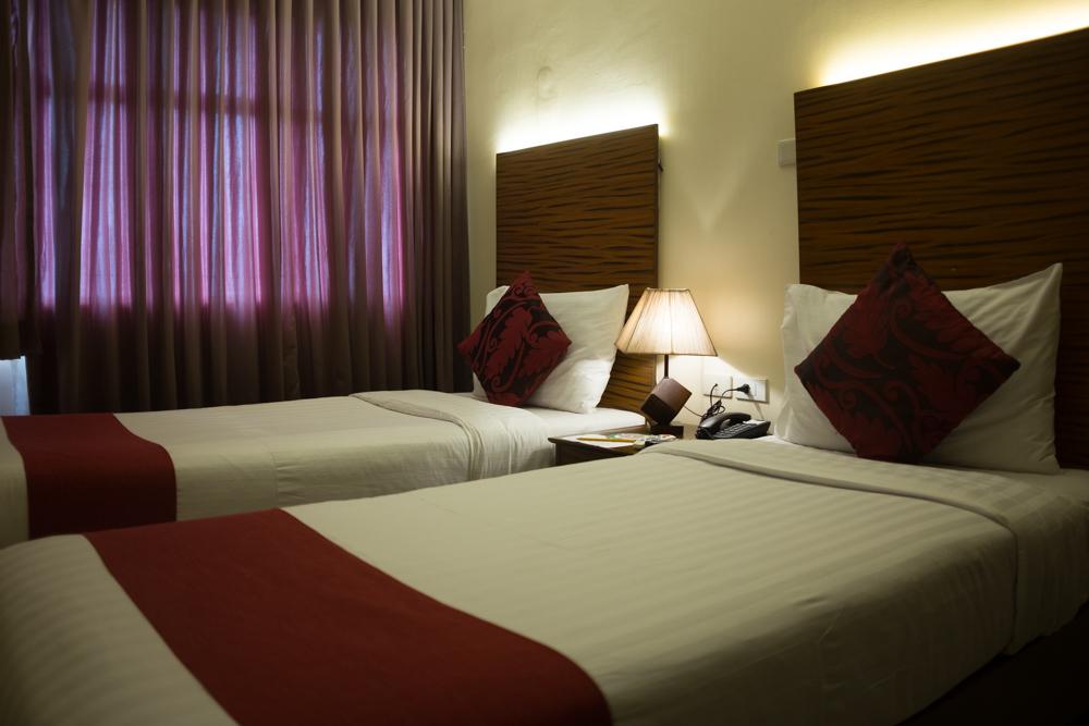 Sebastien Hotel Lapu-Lapu City Exteriör bild